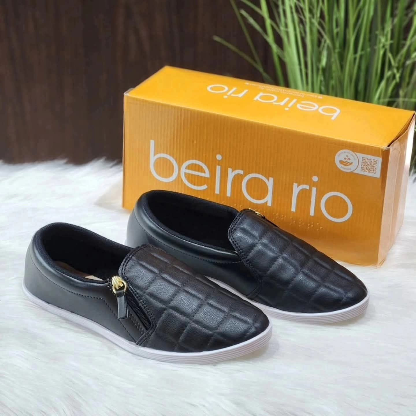 Beira Rio 4205.132  متوفر في الون الاسود والأبيض 