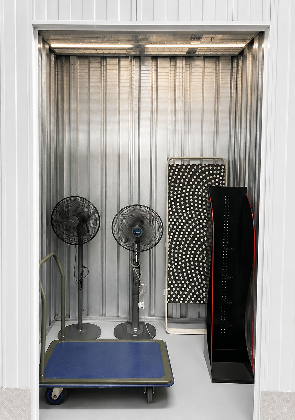Medium storage unit