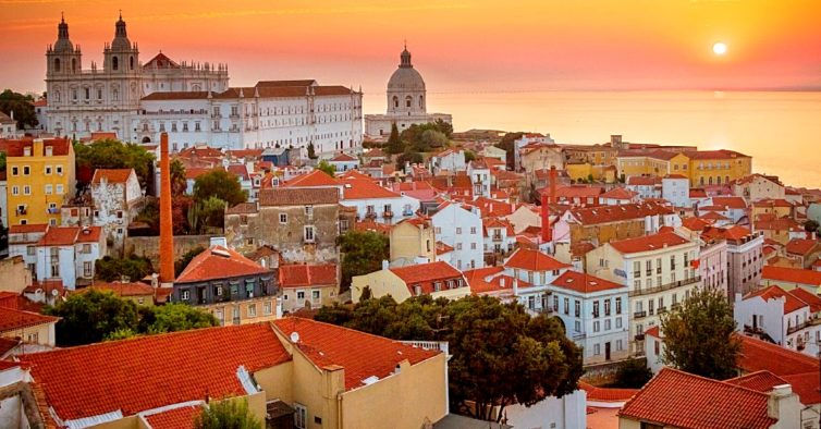 Portugal teve 12 milhões de turistas entre janeiro e junho de 2019