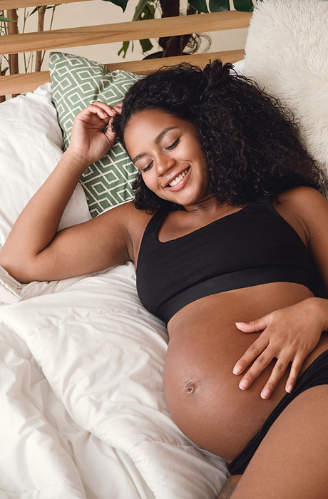 Sourire femme enceinte