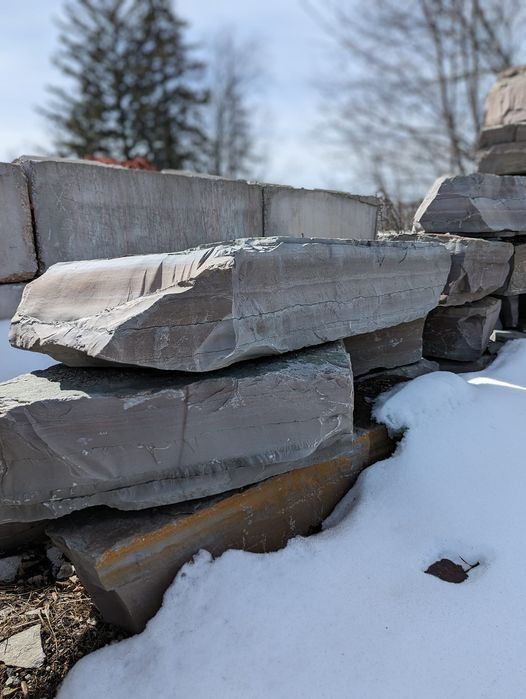 Thumbnail: Chocolate Lakeshore Ledgestone
