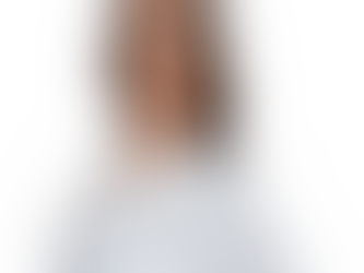 Proces sterylizacji narzędzi w salonie stylizacji paznokci Celebrity Nails.