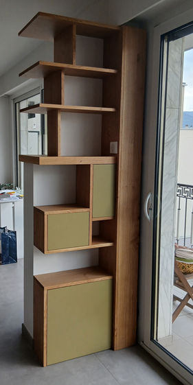 Coin bibliothèque, chêne massif, agencement sur-mesure