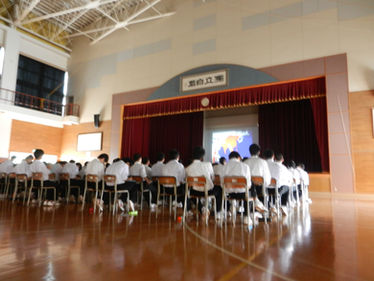 ［ＳＧＨ］国連ＷＦＰ元アジア地域局長・忍足謙朗氏との意見交換会を行いました。～国際探究Ⅰ～