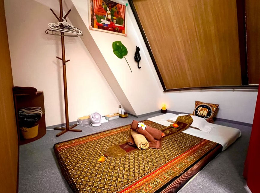 東京都港区西新橋 タイ古式マッサージ  タイキッディー Thai Kiddee Tokyo Minato Nishishimbashi オイルマッサージ アロマオイル セラピスト タイマッサージ 泡洗体 リンパ パウダー