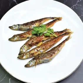 三重県伊賀市上野愛宕町 本格タイ料理レストラン＆Bar アップル (Apple Thai Restaurant) 