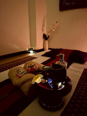 東京都北区東十条 タイ古式マッサージ ラックシュミー Lakshmi Relax Thai massage Higashi-Jujo Kita Tokyo オイルマッサージ アロマオイル リンパ セラピスト タイマッサージ