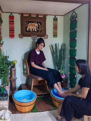 長野県茅野市本町西 タイ古式マッサージ ラパハタ Lapas Hatta Thai Massage Kayanoshi Honmachinishi Nagano オイルマッサージ アロマオイル リンパ セラピスト タイマッサージ ハーブボールマッサージ フットマッサージ 足つぼマッサージ