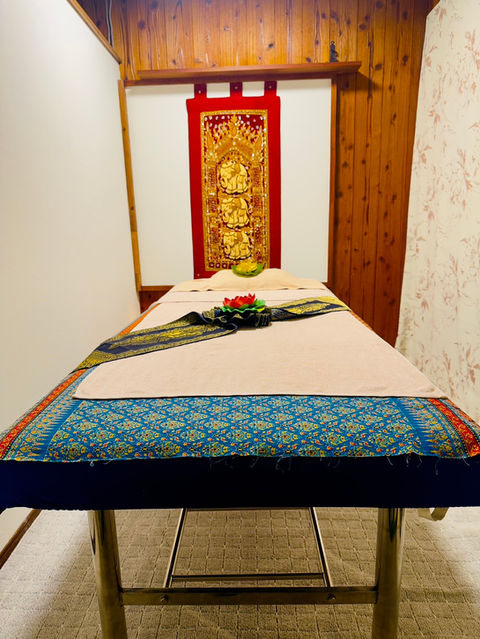 埼玉県羽生市中央 タイ古式マッサージ  バンコック Bangkok Saitama Hanyu Chuo オイルマッサージ アロマオイル セラピスト タイマッサージ 首 肩 フット