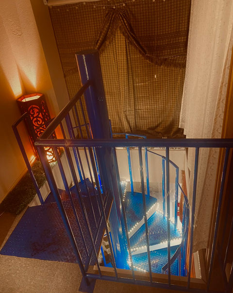 東京都港区西新橋 タイ古式マッサージ タイキッディー Thai Kiddee Tokyo Minato Nishishimbashi オイルマッサージ アロマオイル セラピスト タイマッサージ 泡洗体 リンパ パウダー