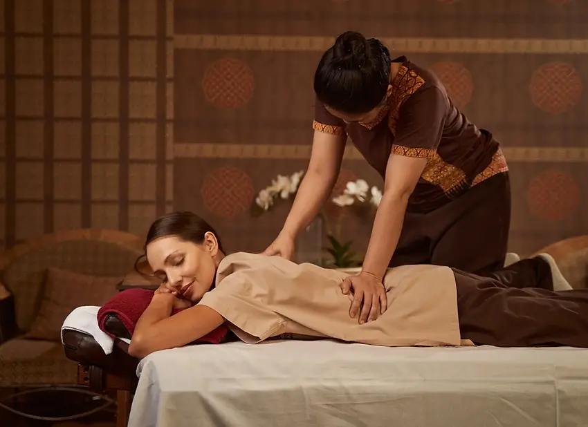 北海道千歳市幸町 タイ古式マッサージ ヌワットポータイ Nuapothai Thai Massage Saiwai Chitose Hokkaido オイルマッサージ アロマオイル フット リンパ 足つぼ セラピスト タイマッサージ