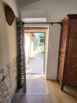 Vue sur le jardin depuis la chambre