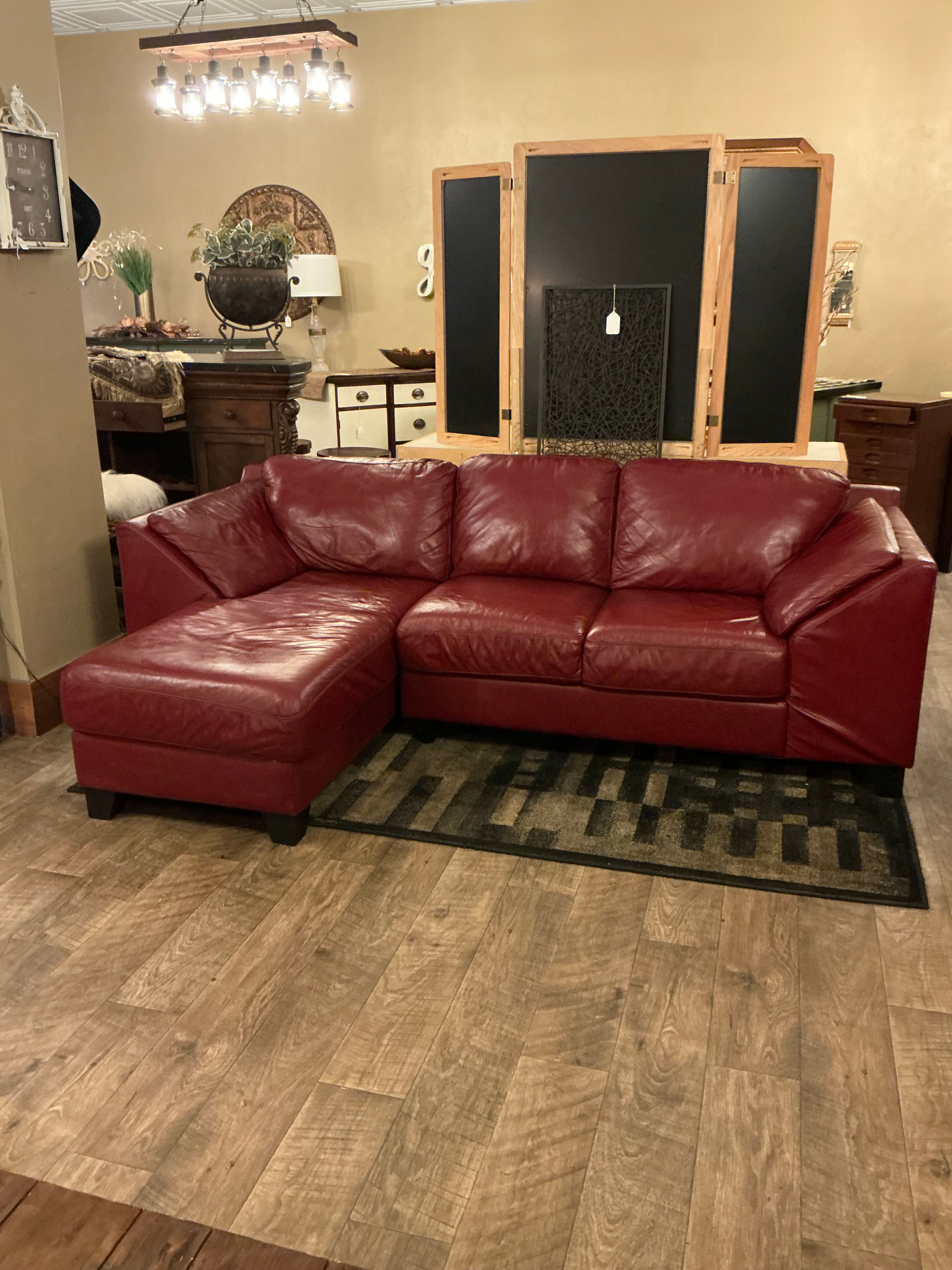 M250 Lounge Red Leather Sofa