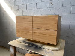 The "Centre" Vanity