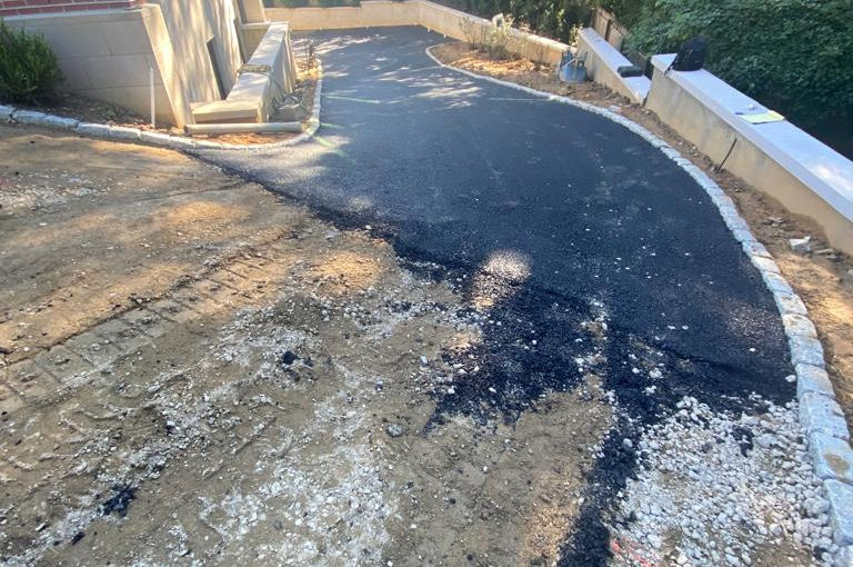 raphael job ..new asphalt..bethesda.. single layer .jpg