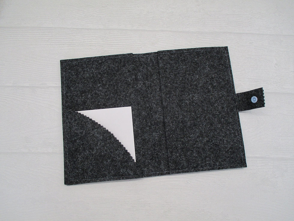 Miniaturbild: Mutterpasshülle Filz mit "Sterne fallen nicht vom vom Himmel..."