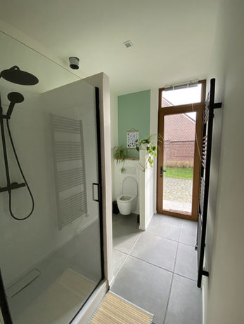 Badkamer kampeerders foto 1.jpg