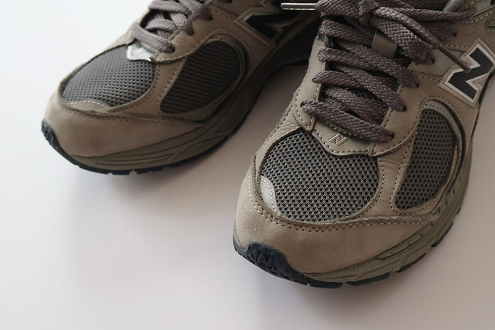 スニーカーつま先の詳細