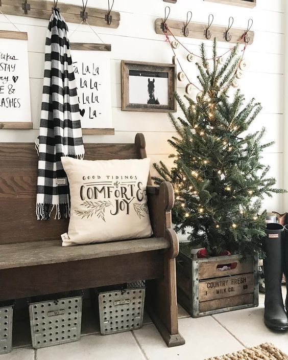 Festive Country Mud Room