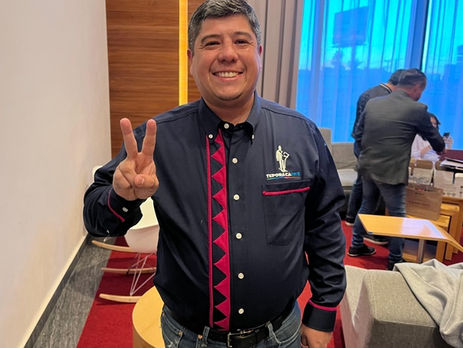 REGIDOR ADÁN GALICIA ENTRENA CON JÓVENES BASQUETBOLISTAS EN EL PARQUE MEZQUITES SUR.