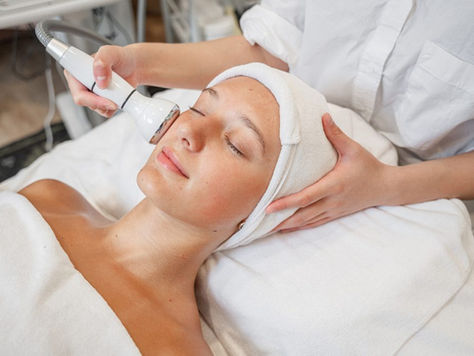 Red Carpet Facial in Dubai