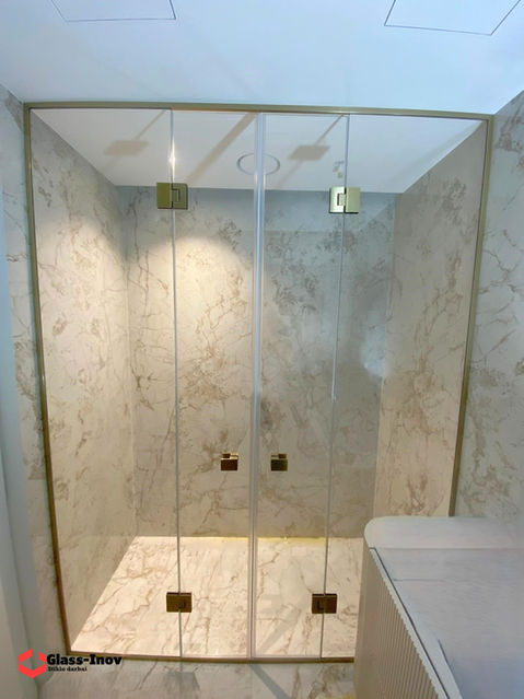 Nestandartinė dušo kabina niša 008