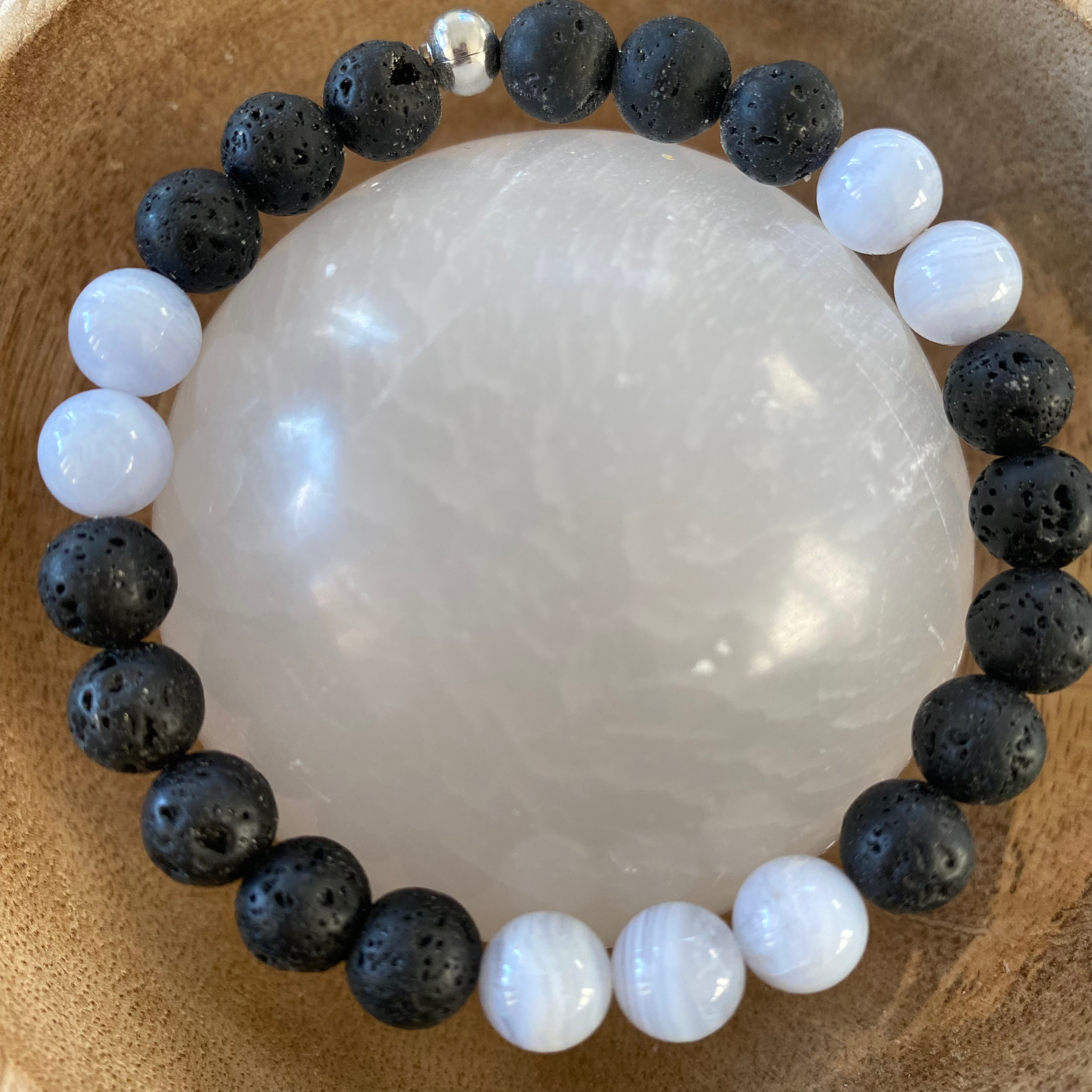 CALCEDOINE - PIERRE DE LAVE