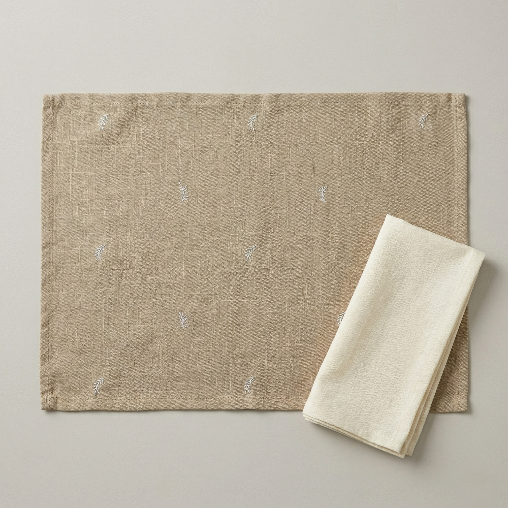 Voile Caramel  Little White Flower Placemat and White Napkin Set