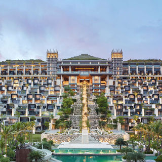 hotel building.jpeg