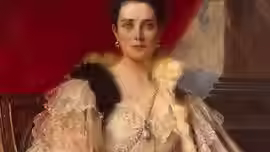 Genuine natural pearls the world's most famous pearls from the 16th century La Peregrina and La Pelegrina.