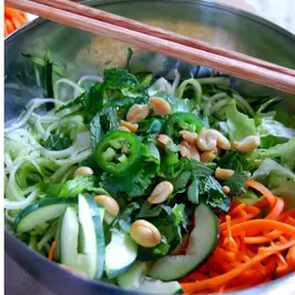 Saucey Zucchini Noodle Bowl – BÚN CHÀ