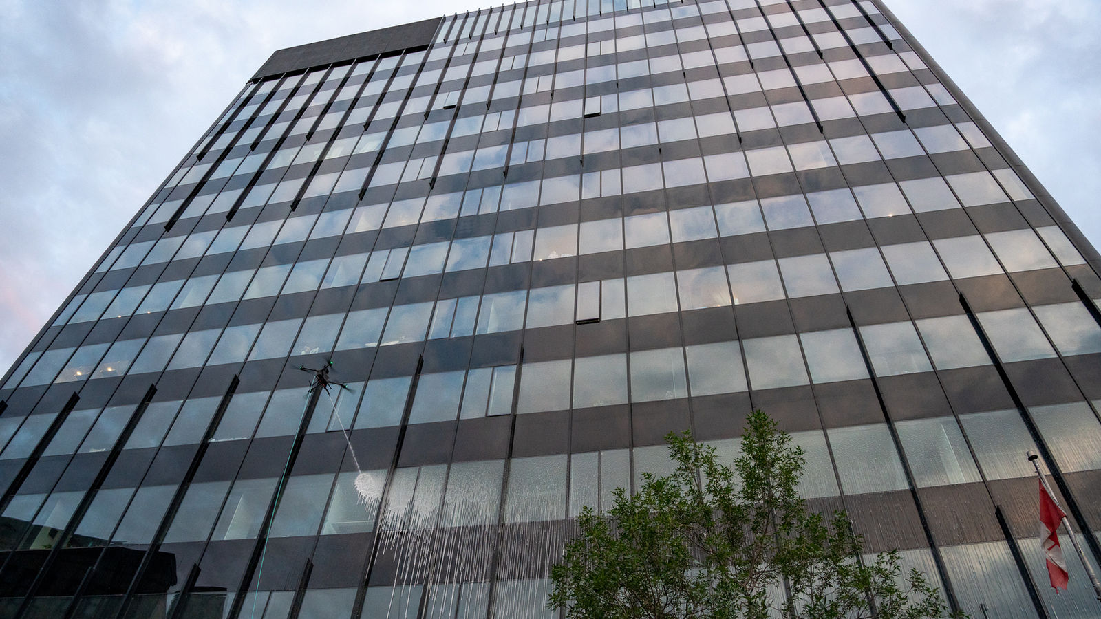 Winnipeg high-rise serviced by ClearHorizon drone