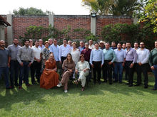 Se reúne Alfonso Martínez Alcázar con productores y porcicultores del Bajío