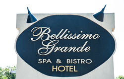 Bellissimo Grande Sign
