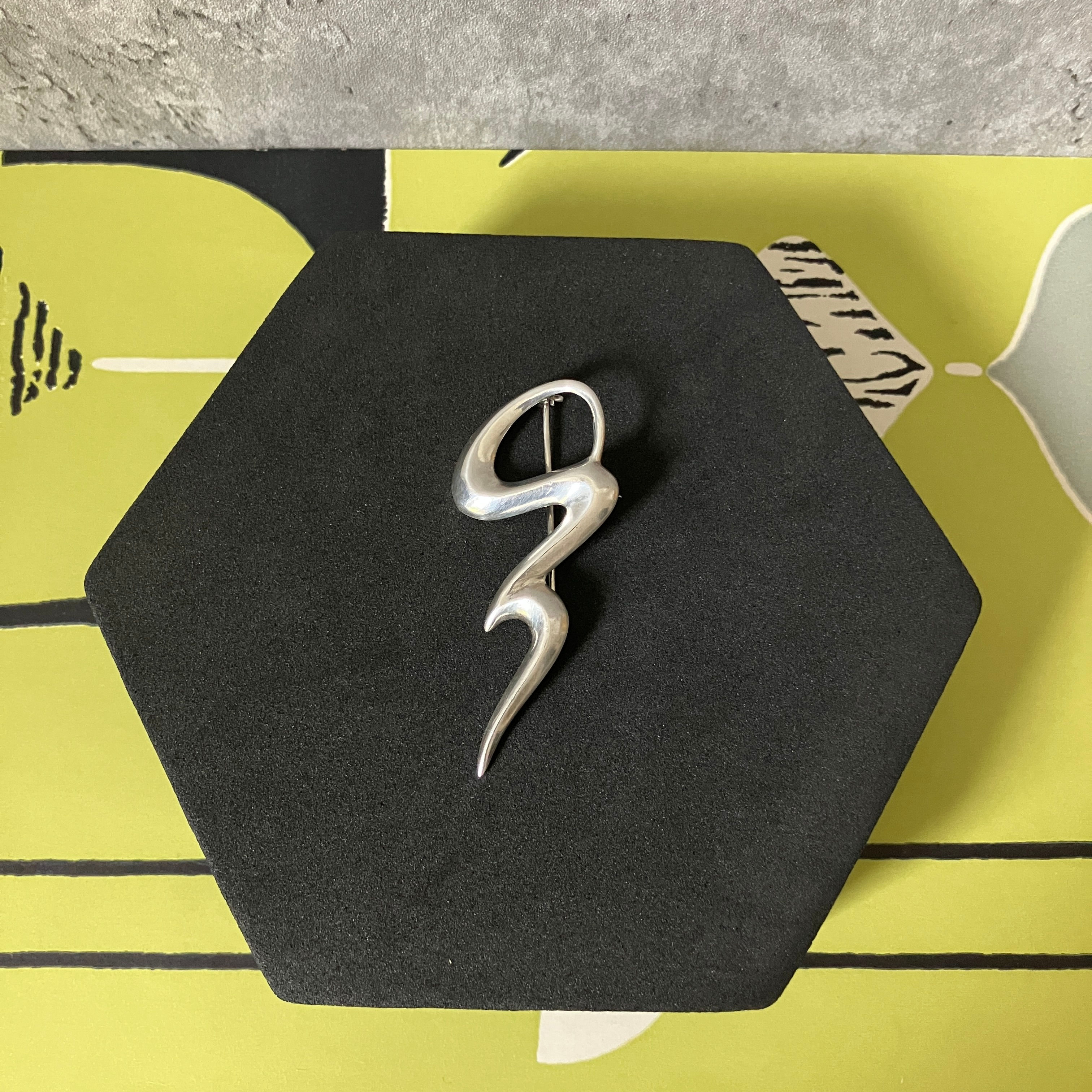 Midcenturymodernised - Squiggle brooch