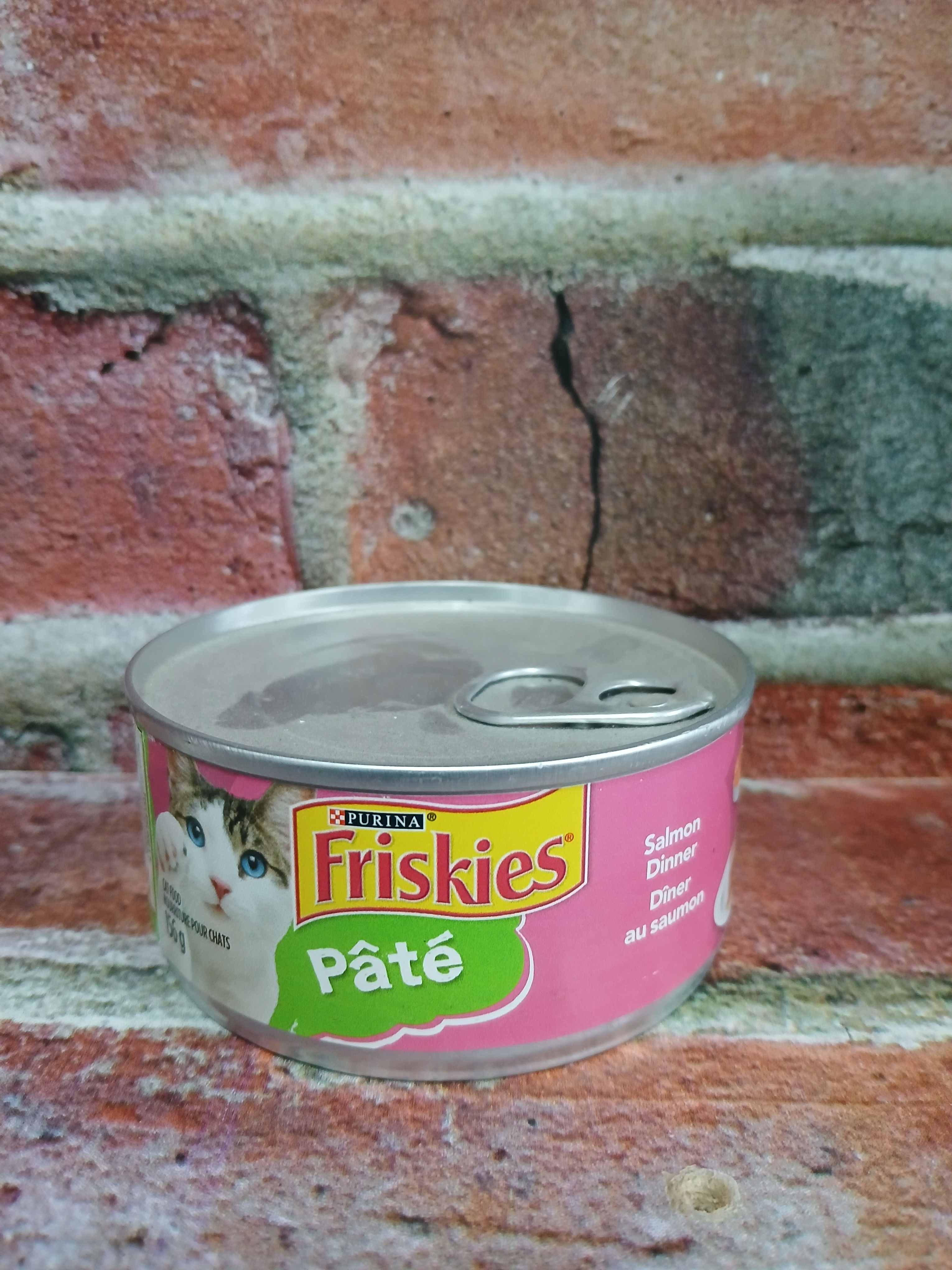 Friskies pâté dîner au saumon 156 G