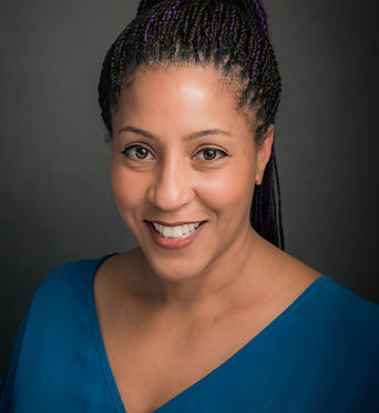 Headshot Elisabeth Sanders.jpg