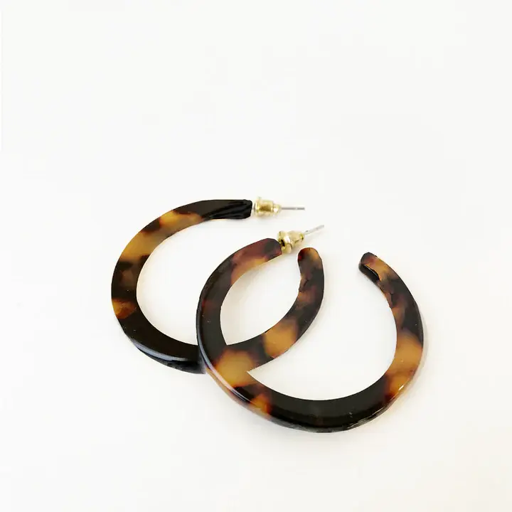 Boucles d'oreilles Caracol, résine colorée sur tiges, Brun, 2493-BRN
