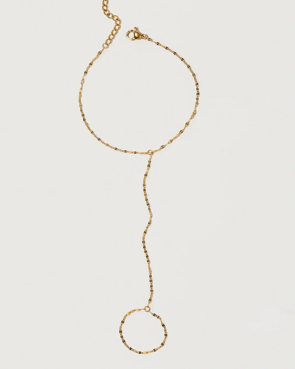 Chaîne de main, Les trouvailles de Jen, délicate, or