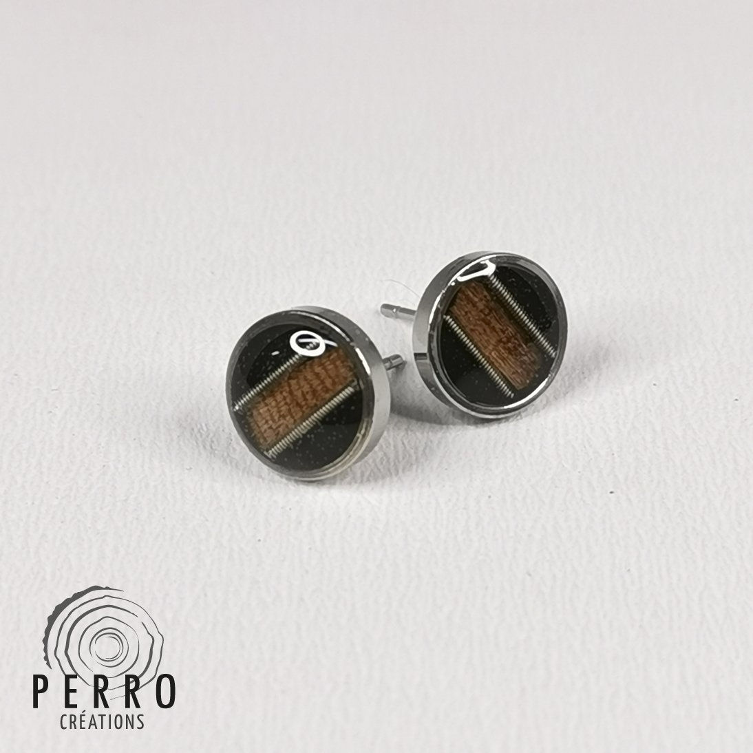 Boucles d'oreille Créations Perro (#19-foncé) rond, noir et bois, 10 mm