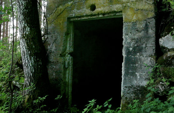 Filmstill from the short film Make Yourself Comfortable