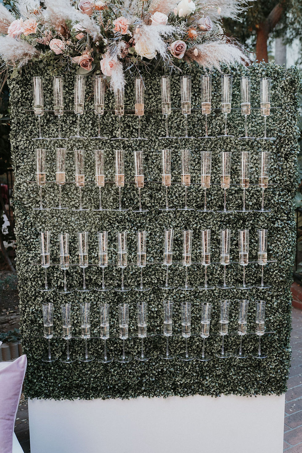 Thumbnail: The Champagne Hedge Wall