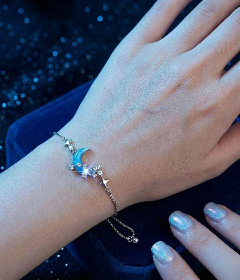 Thumbnail: Moonlight Bracelet