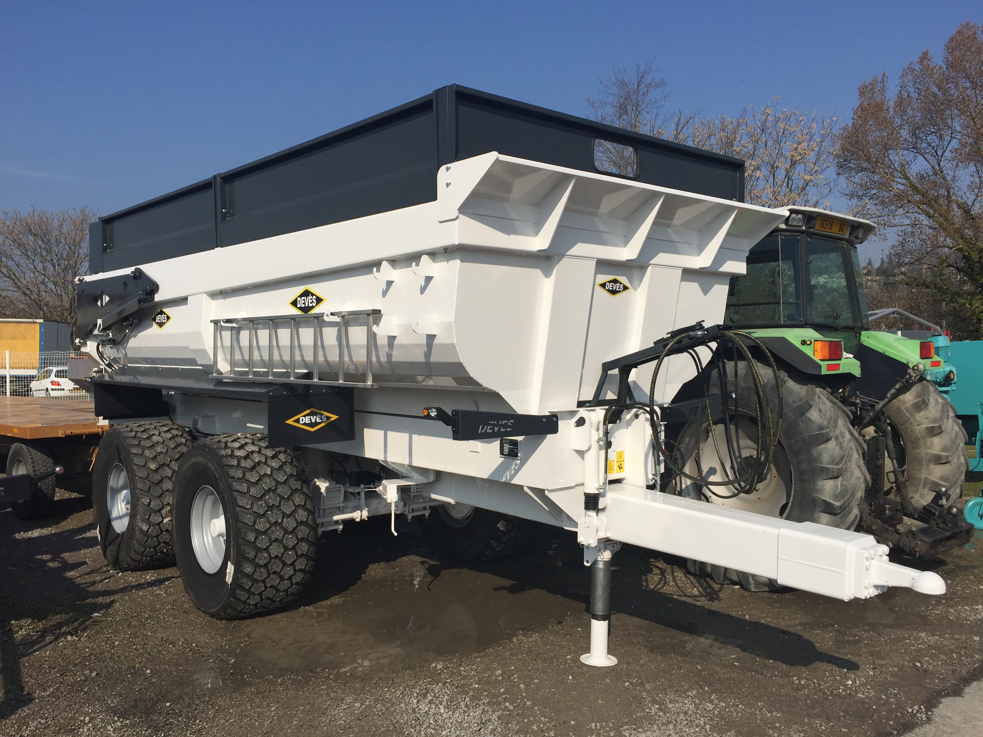 Bennes Travaux Publics Dev?�s - TP 21