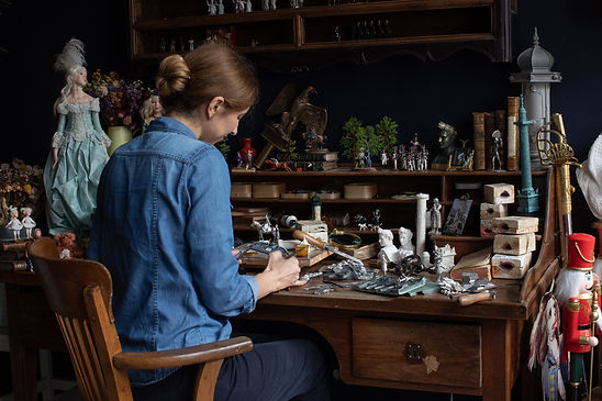 helen bourch artisan d'art peintre de figurine pour figurart