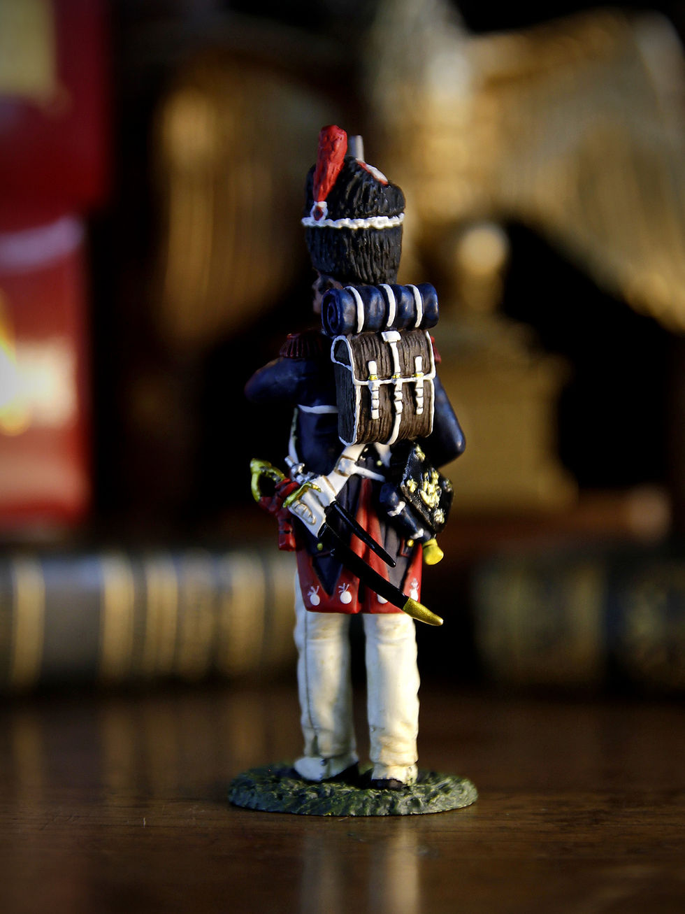 Thumbnail: 1/30 scale French Imperial Guard toy soldier – Authentic historical military miniature.