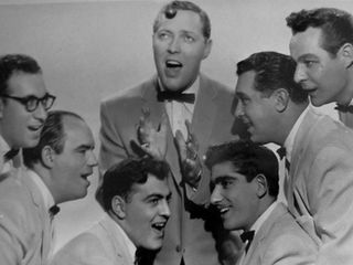 Há 67 anos, Bill Haley & His Comets lançavam o clássico "Rock Around The Clock"