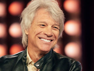 "Renascimento": Jon Bon Jovi celebra retorno aos palcos após recuperação vocal