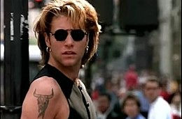 Há 28 anos, Bon Jovi lançava o álbum “Keep the Faith”