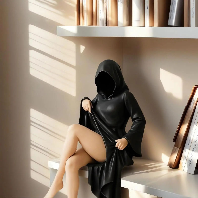 Miniatura: Escultura gótica Rainha de Manto Preto — detalhe 2